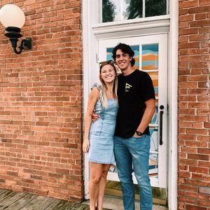 Meet your Posher, Brooke